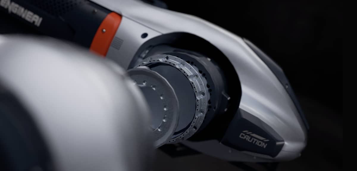 As part of the family's color palette, Supersonic Gray conveys a sophisticated, understated tech aesthetic while hinting at a sharp, contemporary edge.
The body's aerodynamically inspired contours and sculpted surfaces, which balance structural integrity with visual appeal, give the product an appearance that is both technological and rhythmically fluid.